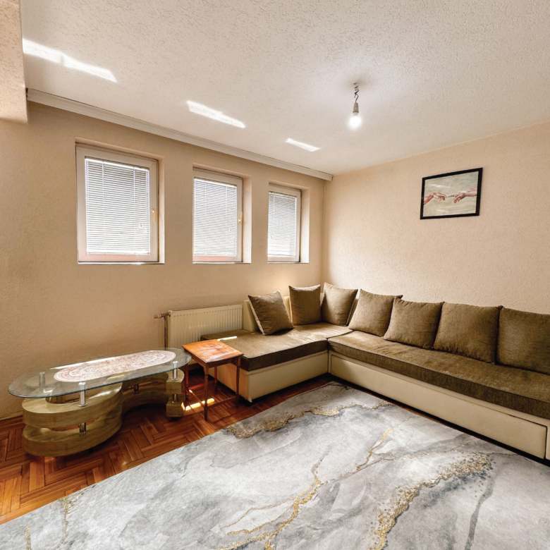 780